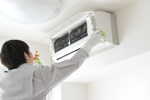 7 Mistakes To Avoid When Maintaining Your Air Conditioner