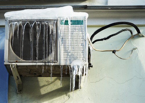 Frozen aircon condenser